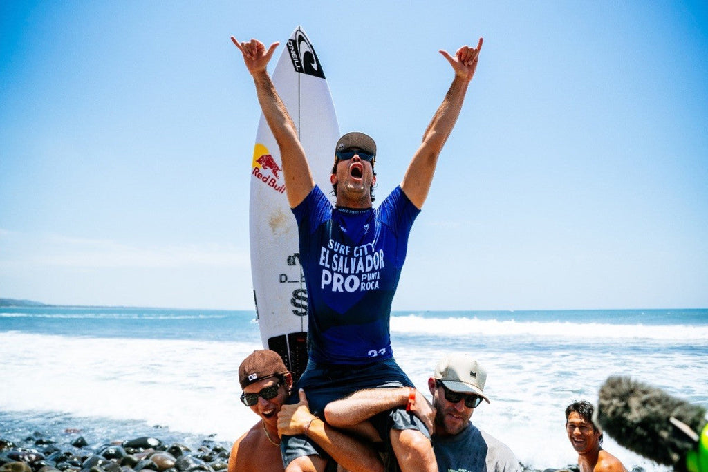 JORDY SMITH WINS SURF CITY EL SALVADORE PRO